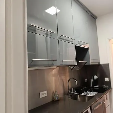 Flat 31m2 Near Pompidou Center, Marais, Les Halles, Mobility Lease Only