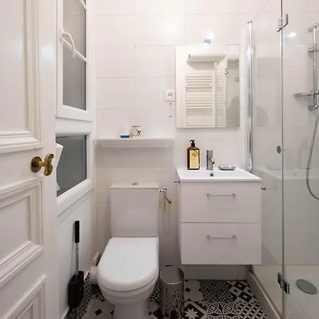 Flat 31m2 Near Pompidou Center, Marais, Les Halles, Mobility Lease Only Paris