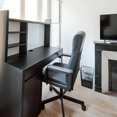 Apartment Flat 31m2 Near Pompidou Center, Marais, Les Halles, Mobility Lease Only Paris