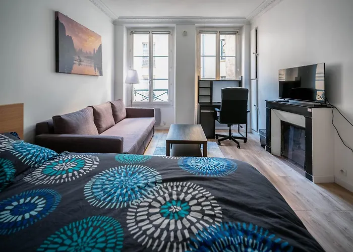 Flat 31m2 Near Pompidou Center, Marais, Les Halles, Mobility Lease Only Appartement