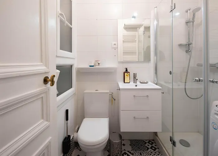 Flat 31m2 Near Pompidou Center, Marais, Les Halles, Mobility Lease Only Paris