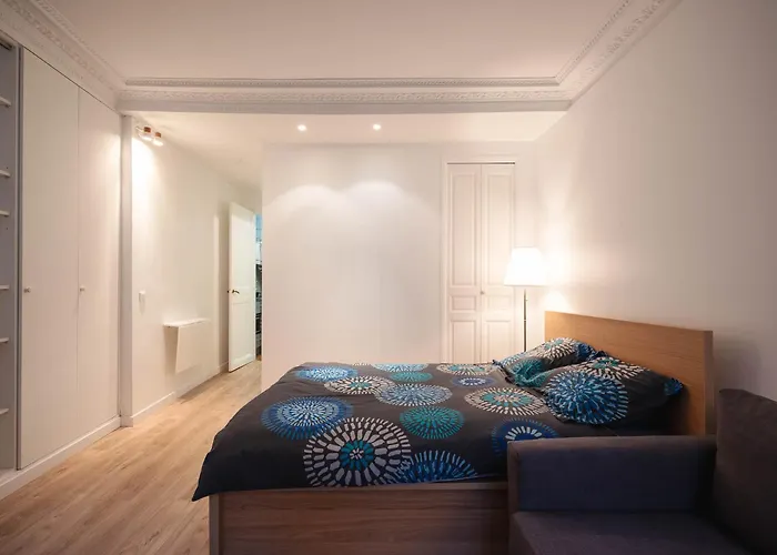Flat 31m2 Near Pompidou Center, Marais, Les Halles, Mobility Lease Only Paris