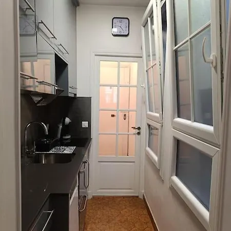 Flat 31m2 Near Pompidou Center, Marais, Les Halles, Mobility Lease Only Paris