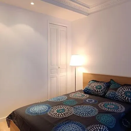 Flat 31m2 Near Pompidou Center, Marais, Les Halles, Mobility Lease Only Paris